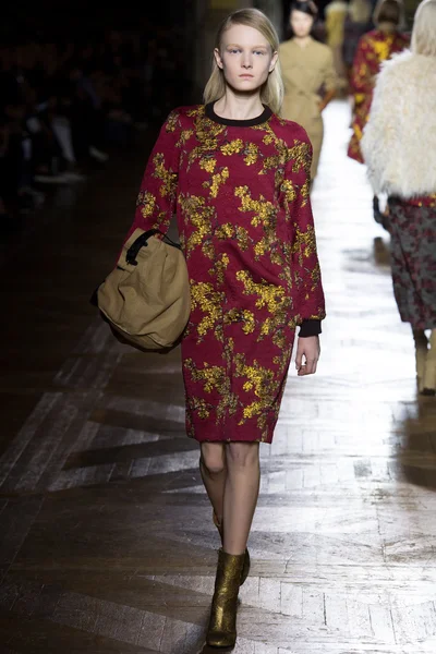 Look 5